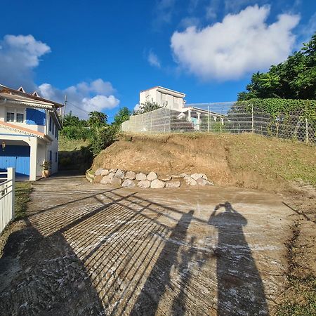 Villa Avec Vue T2 A T5 Duo De La Baie Le Robert Luaran gambar